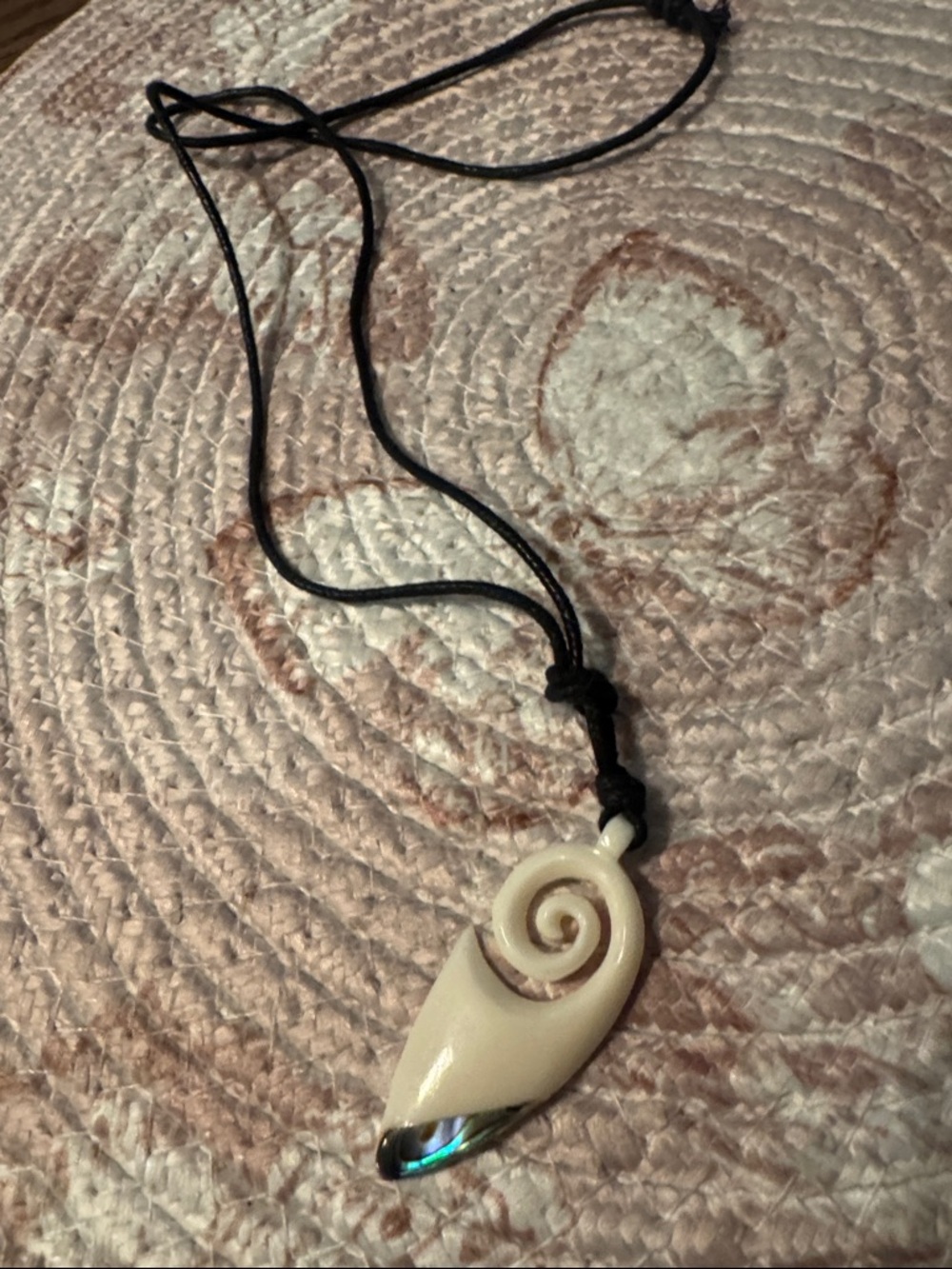 Charming Abalone Polynesian Bone Necklace Hawaiian Black Linen Cord